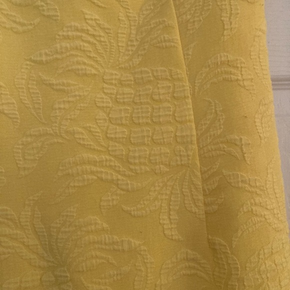 Lilly Pulitzer yellow pineapple dress. - Picture 2 of 6